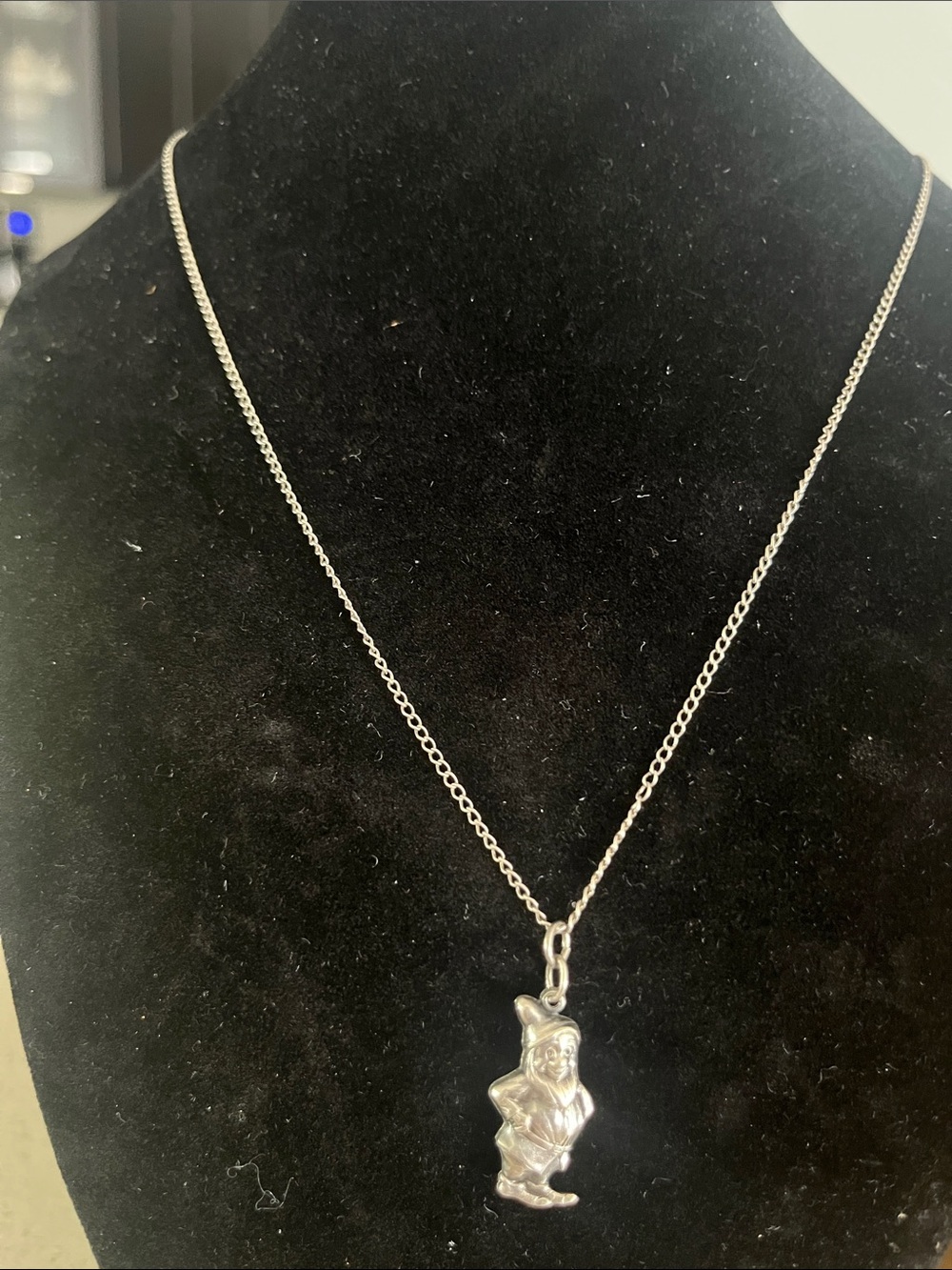 Sterling Silver Snow White Dwarf Pendant Necklace - Silver 925